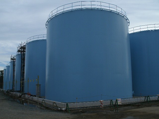 Welded type of tanks